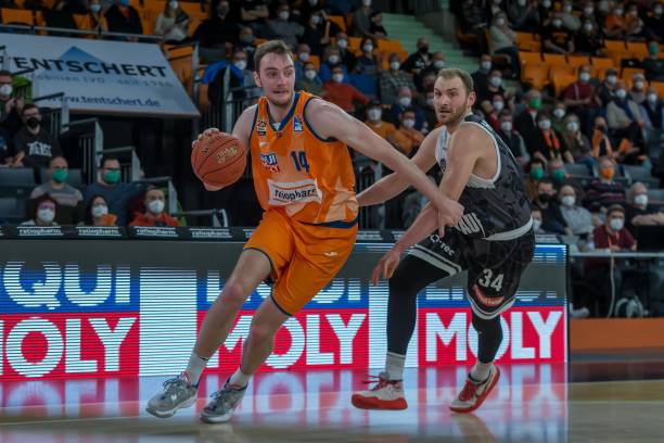 表着在篮球 表着在篮球