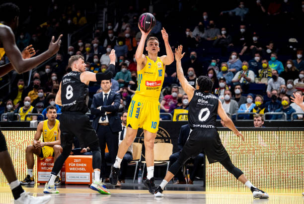 以场均15 以场均15