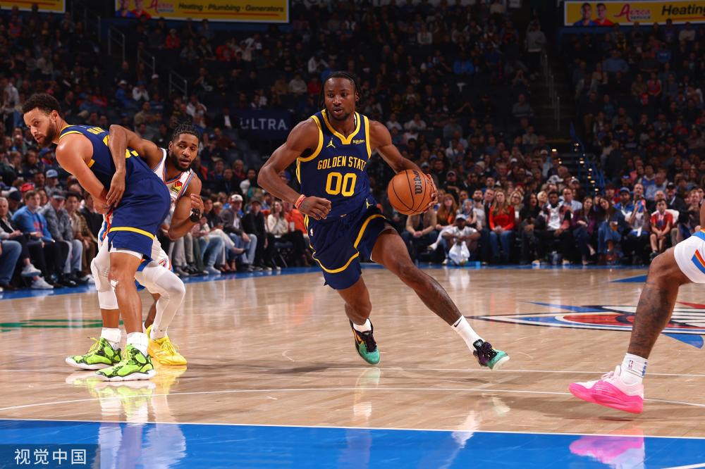 与富安健洋 与富安健洋